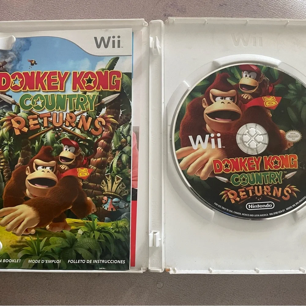 Donkey Kong Country Returns (Nintendo Wii, 2010) Complete Tested Working